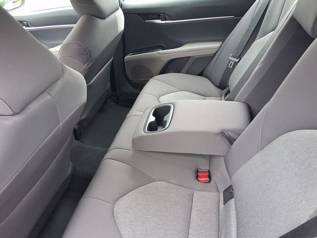 2022 Toyota Camry LE - Photo 25