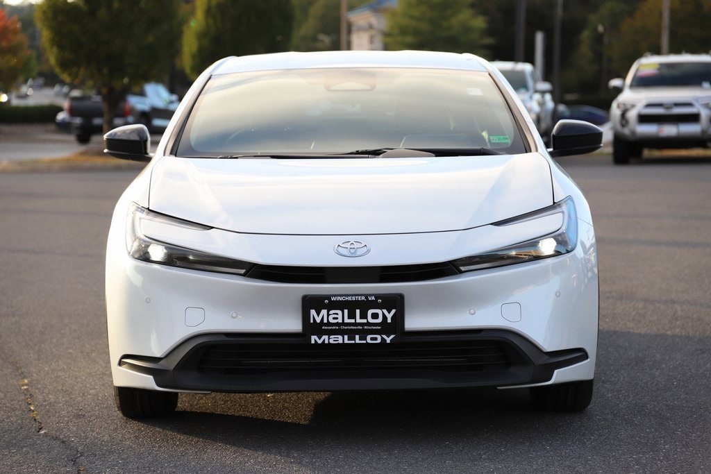 2023 Toyota Prius LE photo 4