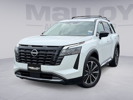 2026 Nissan Pathfinder Platinum SUV