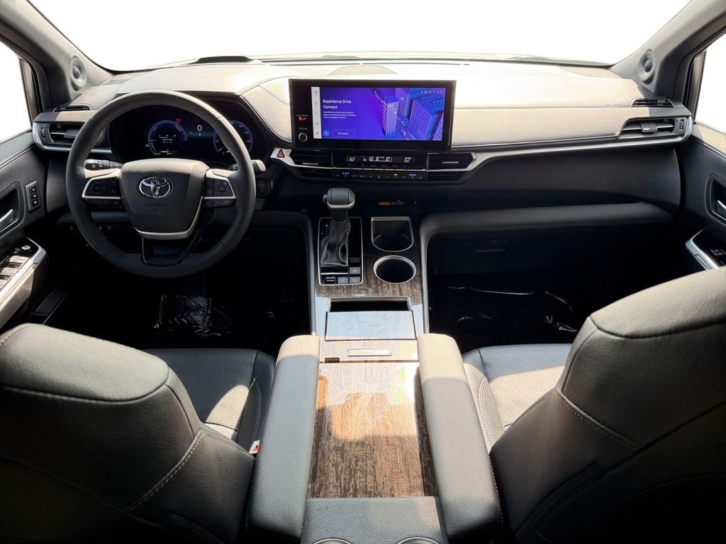 2025 Toyota Sienna 12