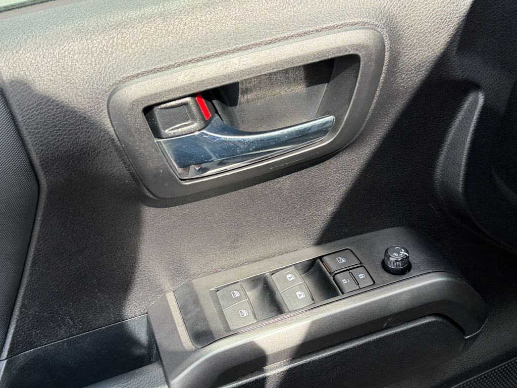 2023 Toyota Tacoma TRD Sport - Photo 11