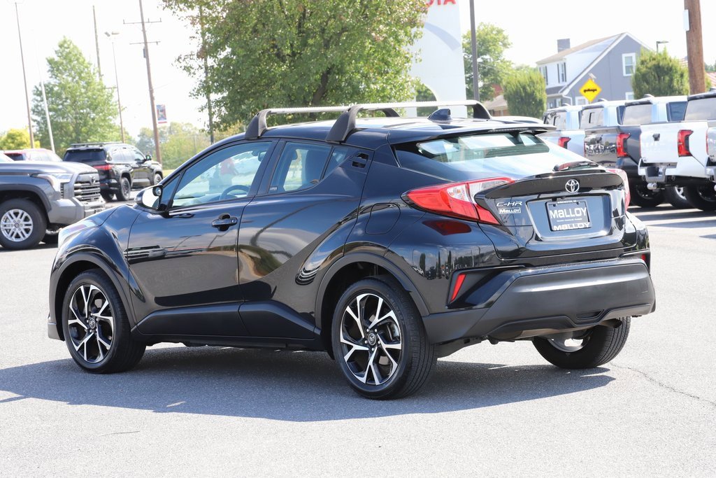 2019 Toyota C-HR XLE photo 2