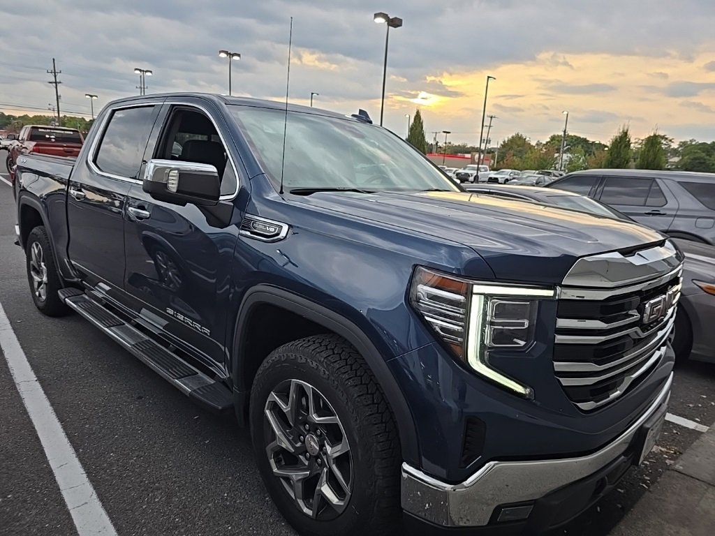2022 Gmc Sierra 1500 SLT photo 2