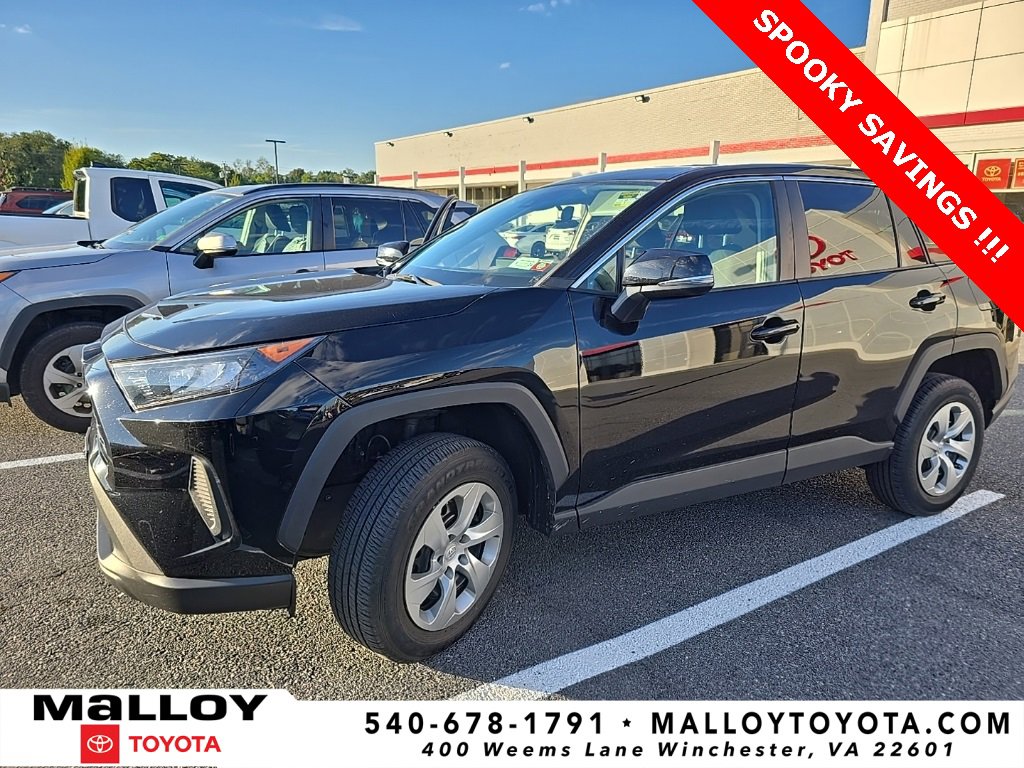 2022 Toyota RAV4 LE photo 2