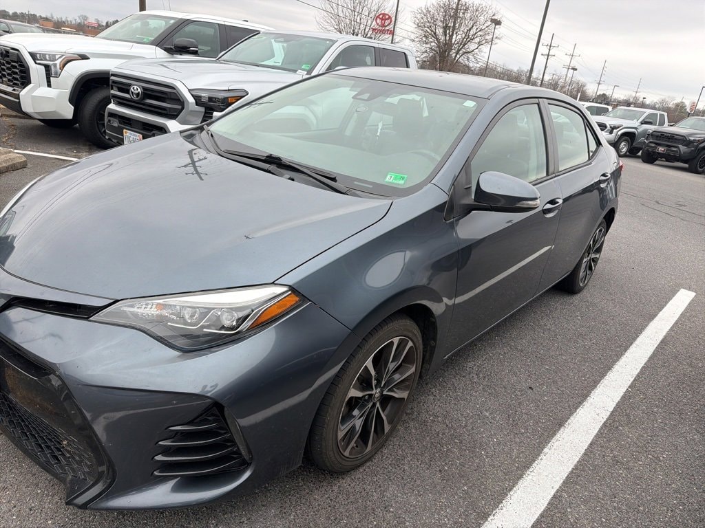 2017 Toyota Corolla SE's photo