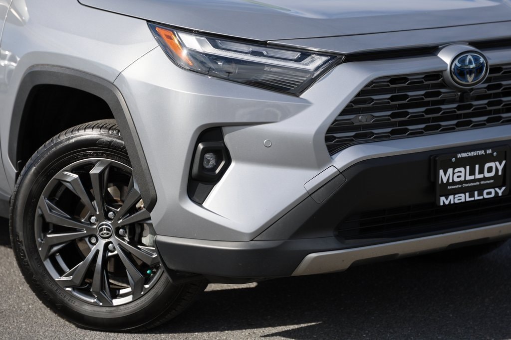 2024 Toyota RAV4 Hybrid Limited photo 4