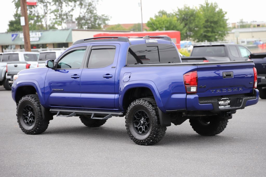 2022 Toyota Tacoma SR5 photo 2