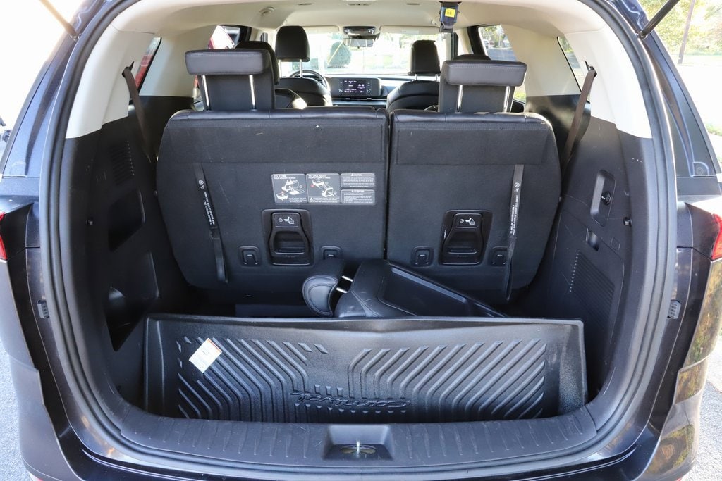 2022 Kia Carnival LXS photo 8
