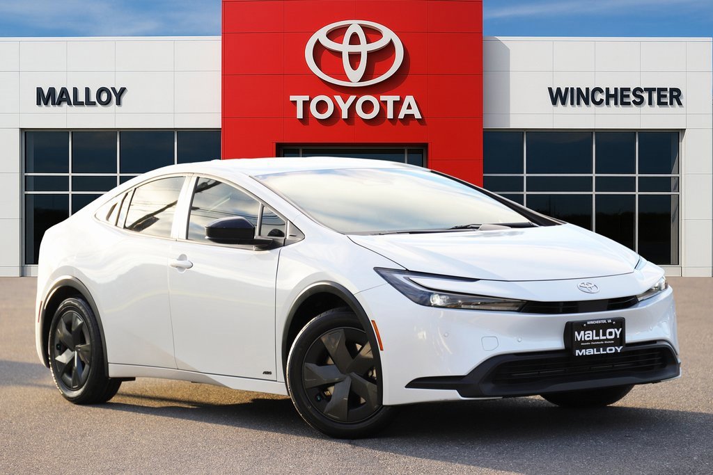 2023 Toyota Prius LE's photo