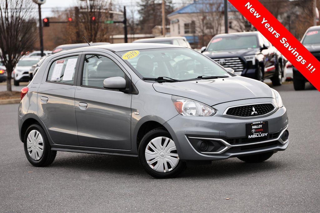 2019 Mitsubishi Mirage ES's photo