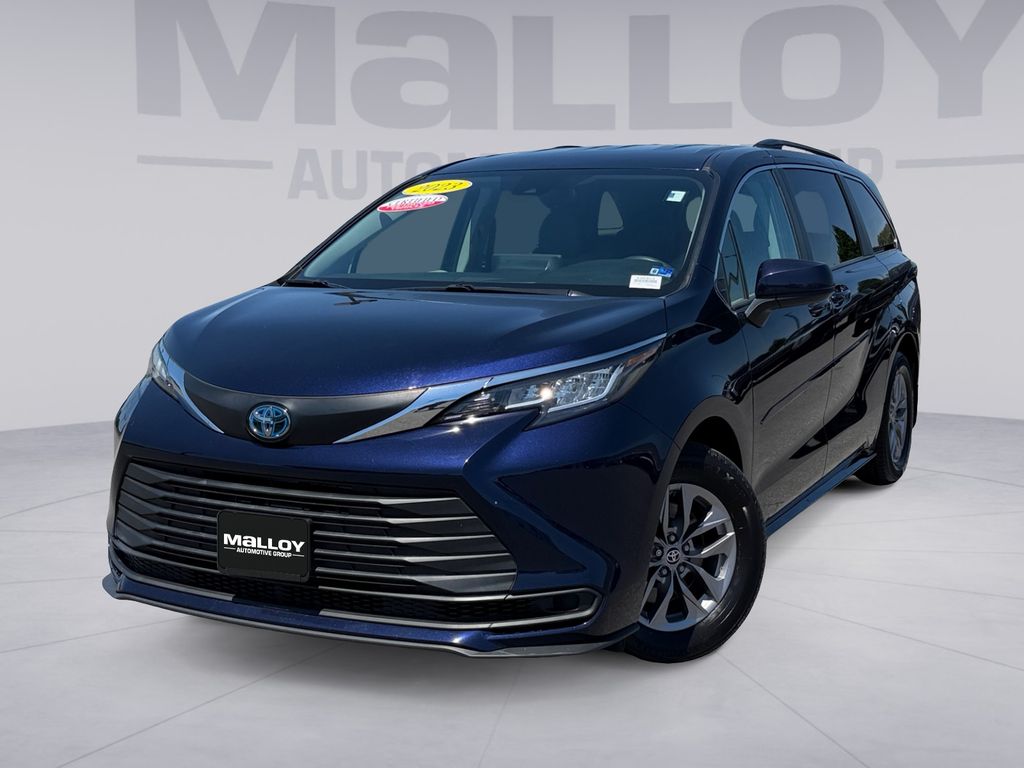 Blueprint 2023 Toyota Sienna LE 8-Passenger FWD Minivan Front-Wheel Drive Continuously Variable Transmission