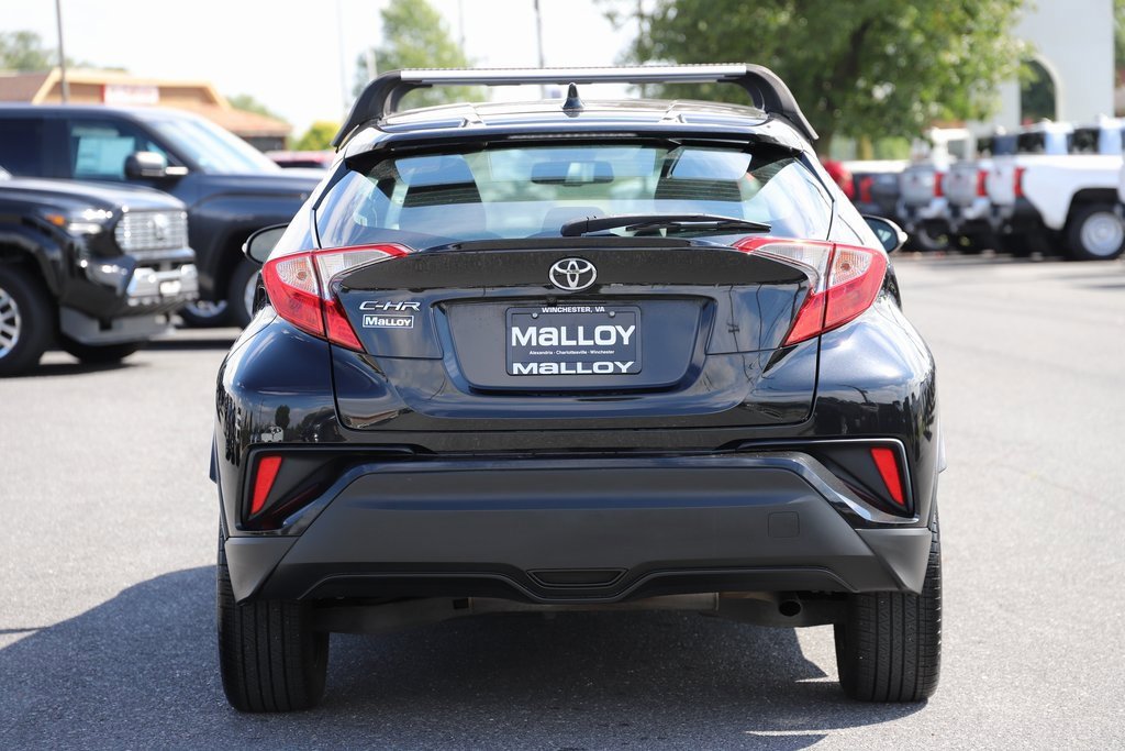 2019 Toyota C-HR XLE photo 3