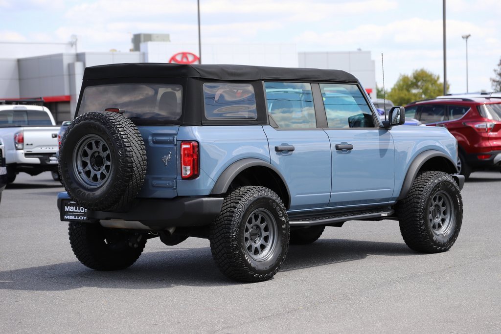 2023 Ford Bronco Base photo 4