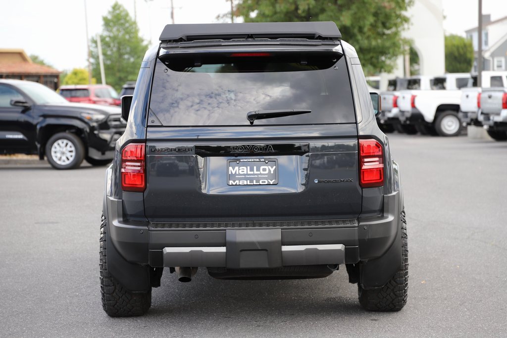 2025 Toyota Land Cruiser Base photo 3