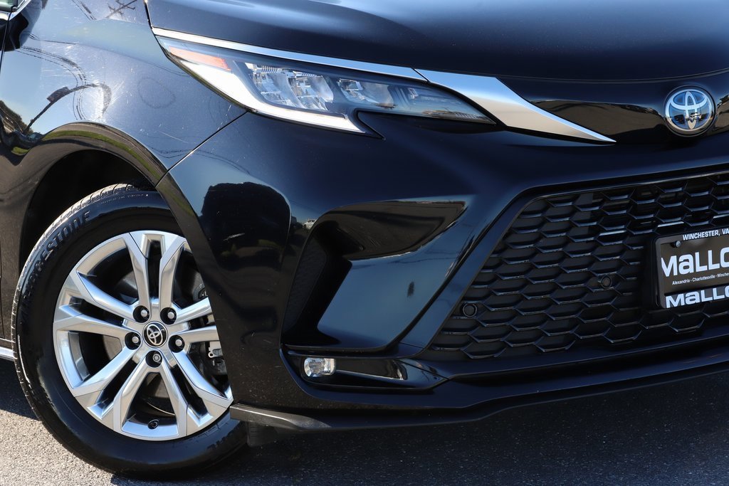 2022 Toyota Sienna XSE photo 4