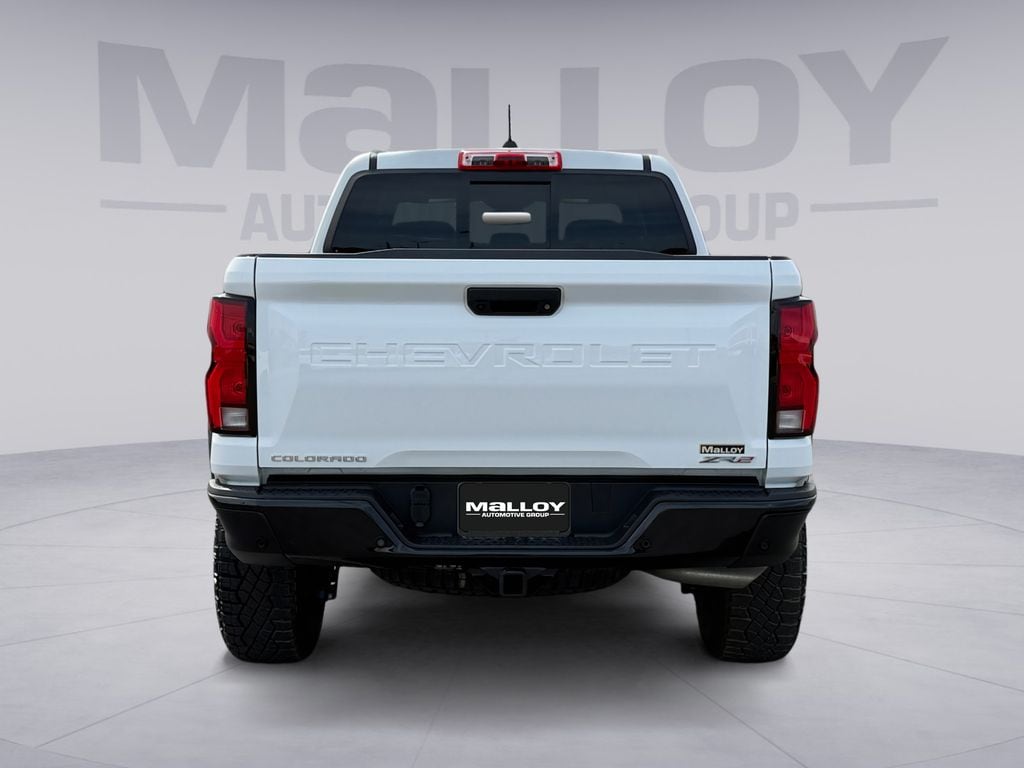 View vehicle photo 4