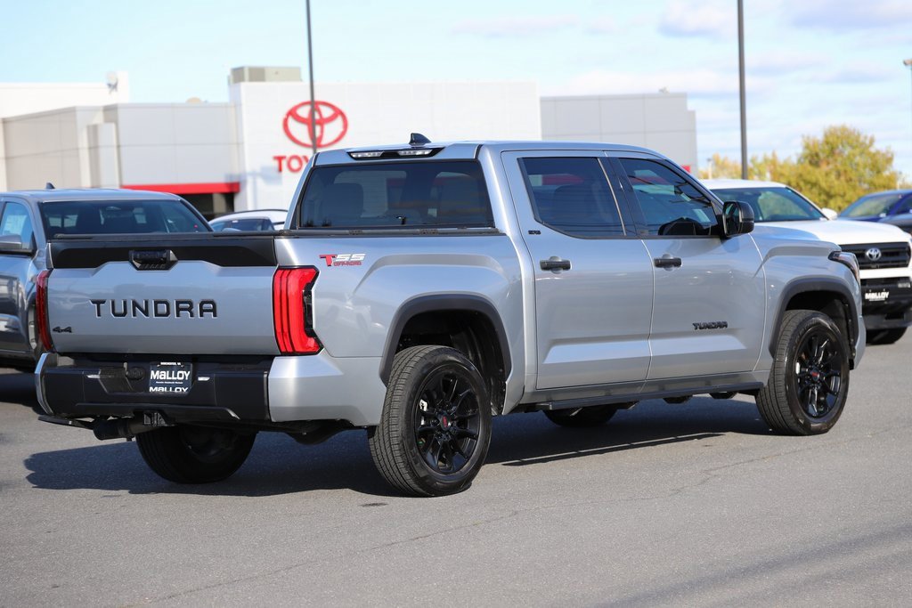 2023 Toyota Tundra SR5 CrewMax photo 4