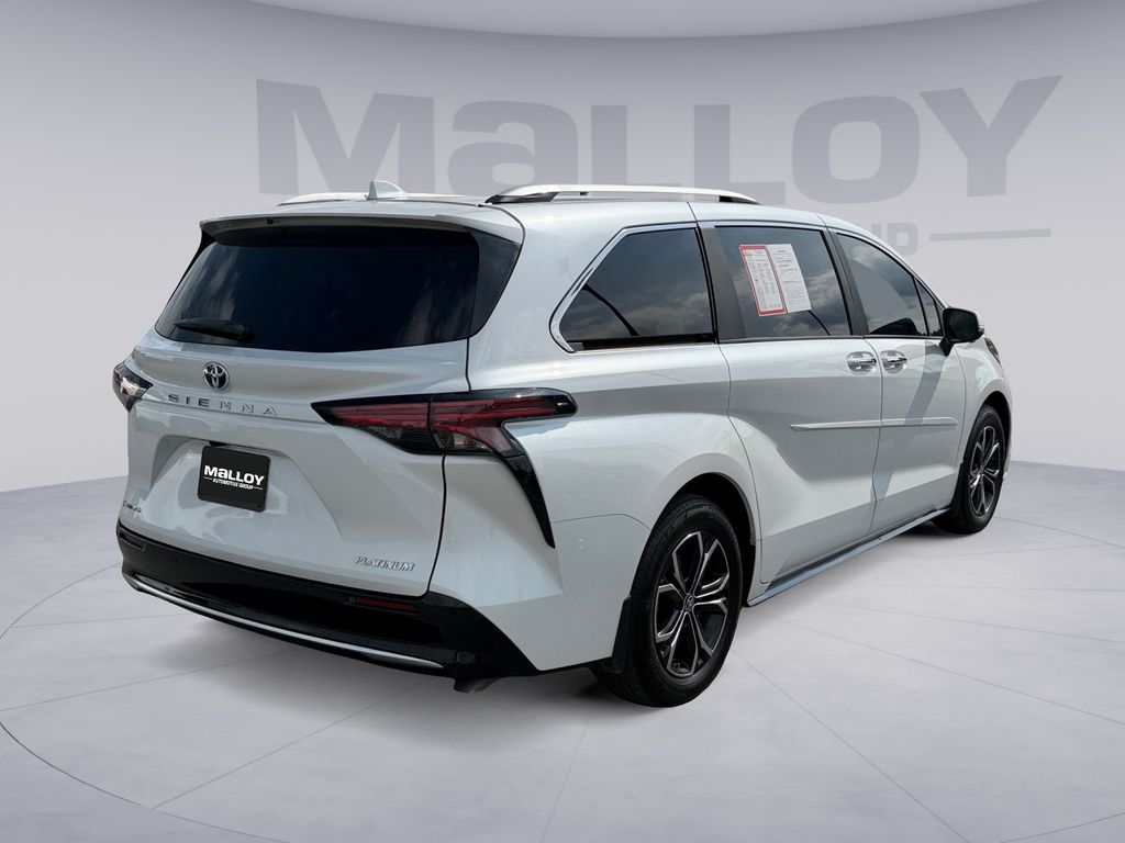 2025 Toyota Sienna 5