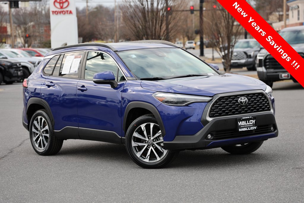 2022 Toyota Corolla Cross XLE's photo