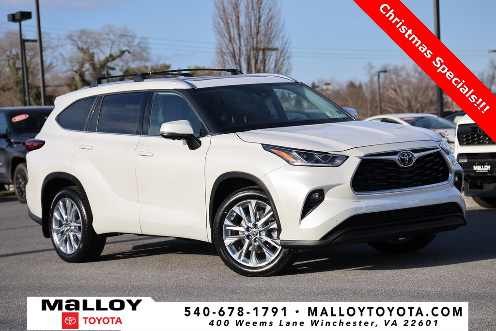 2023 Toyota Highlander Limited's photo