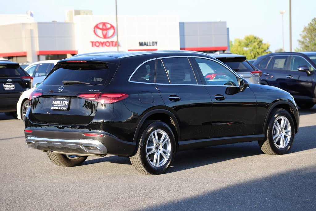2025 Mercedes Benz GLC 300 4MATIC photo 3