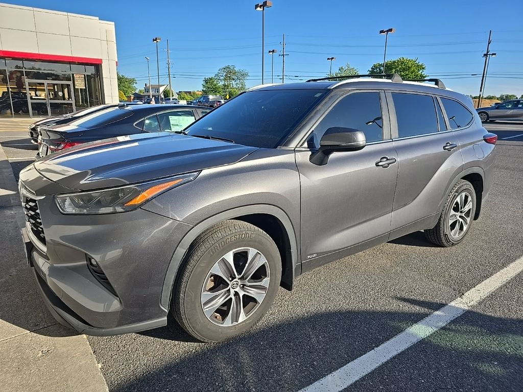 2023 Toyota Highlander Hybrid XLE AWD's photo