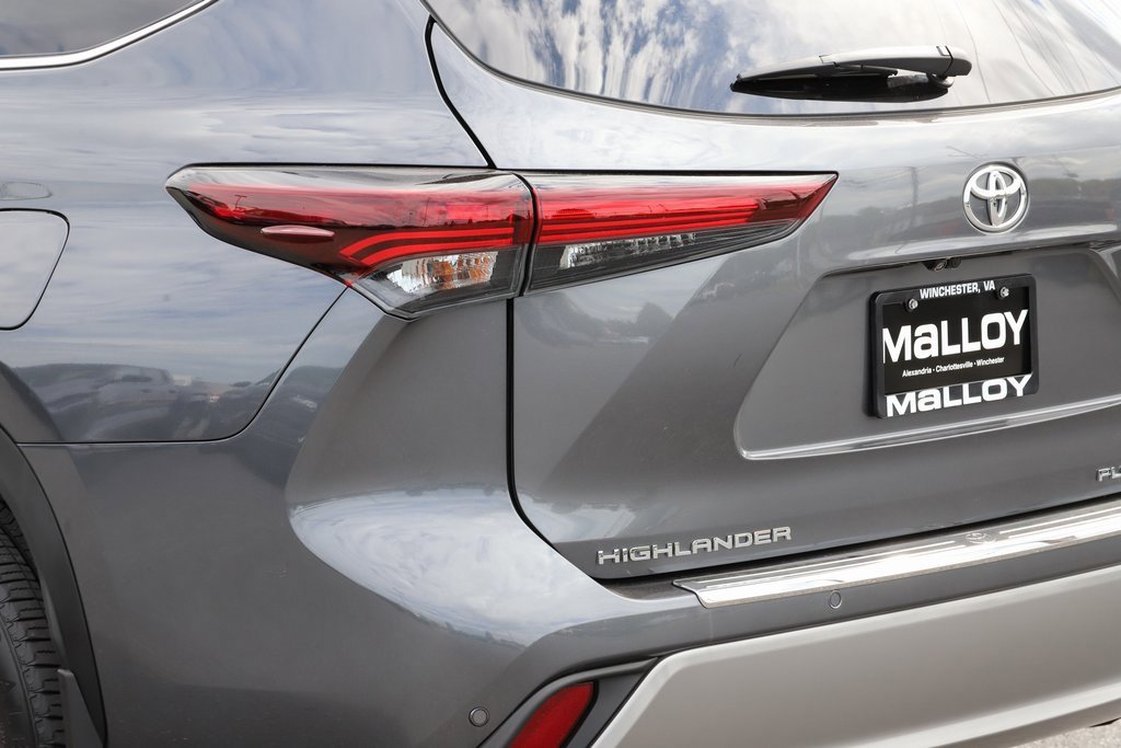 2024 Toyota Highlander Platinum photo 3