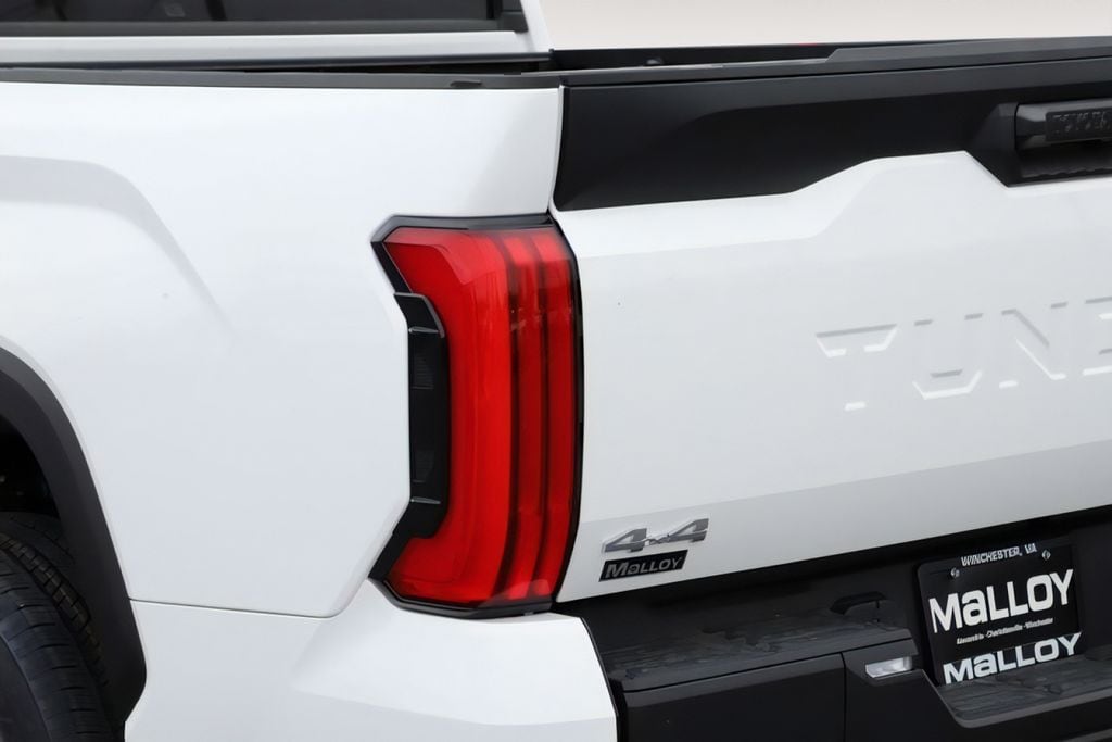 2025 Toyota Tundra SR5 - Photo 9