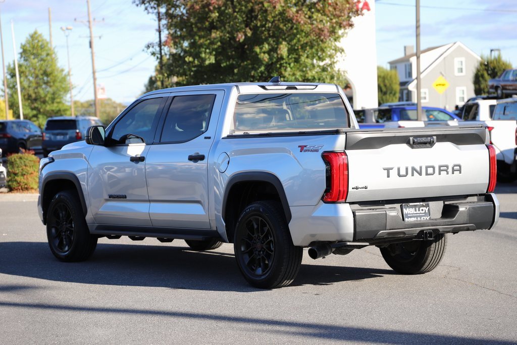 2023 Toyota Tundra SR5 CrewMax photo 2