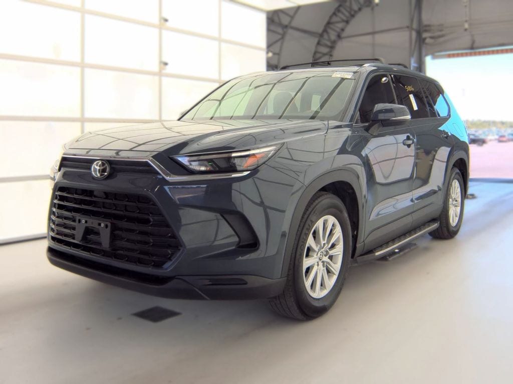 2025 Toyota Grand Highlander XLE AWD's photo