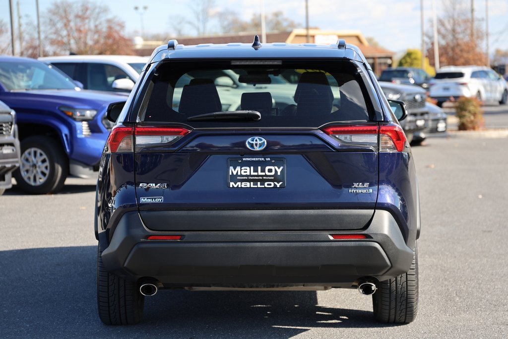2021 Toyota RAV4 Hybrid XLE Premium photo 3