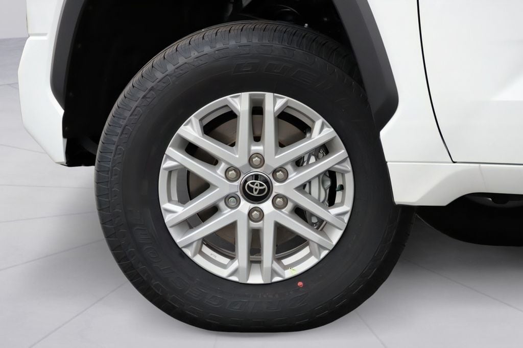 2025 Toyota Tundra SR5 - Photo 8