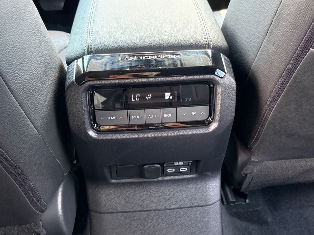 2025 Toyota Land Cruiser 30