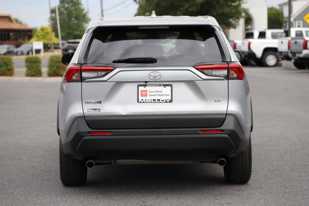 2024 Toyota RAV4 LE photo 2