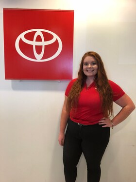 Staff member Samantha Fletcher from ID_59a21ca21633