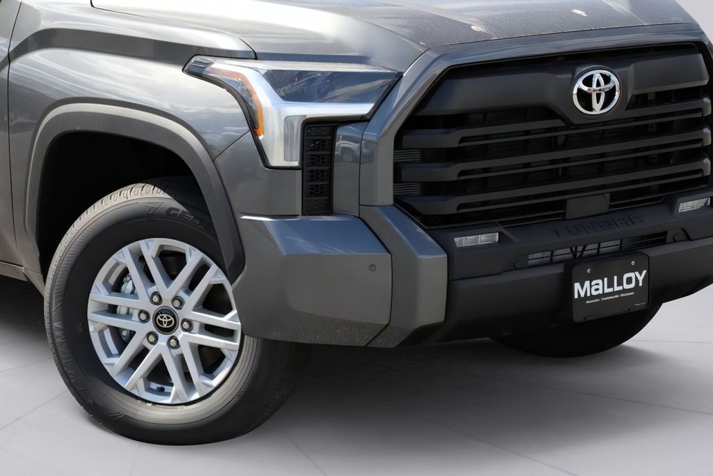 2025 Toyota Tundra SR5 - Photo 6