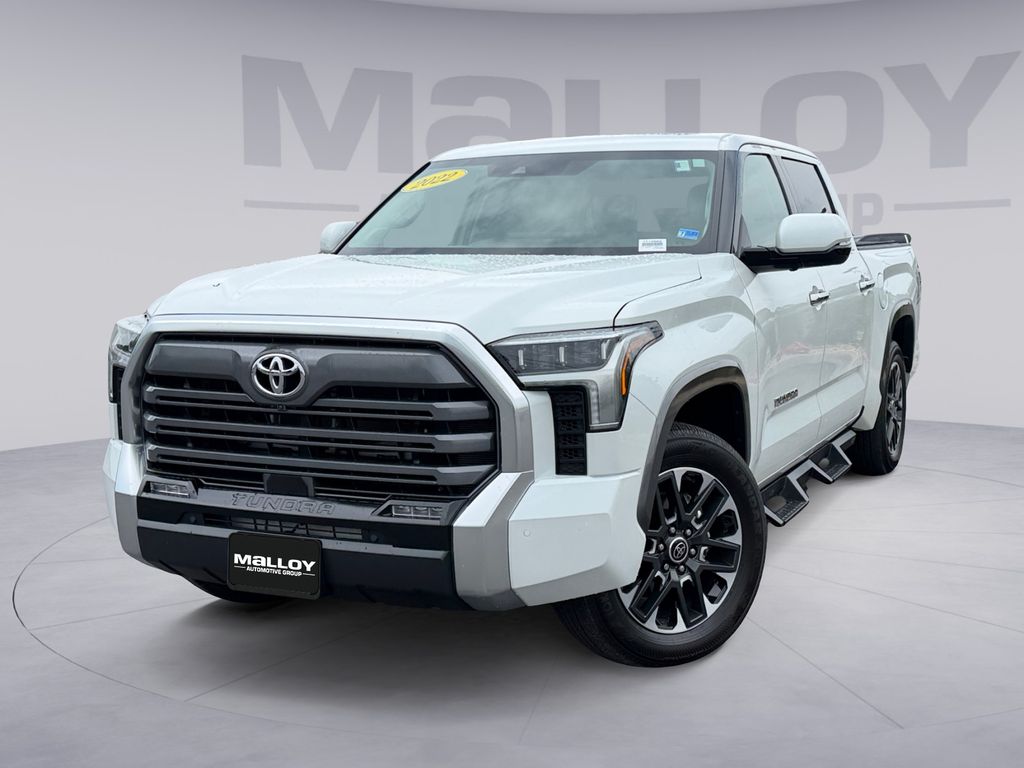 White (Wind Chill Pearl) 2022 Toyota Tundra Pickup Truck Four-Wheel Drive Automatic