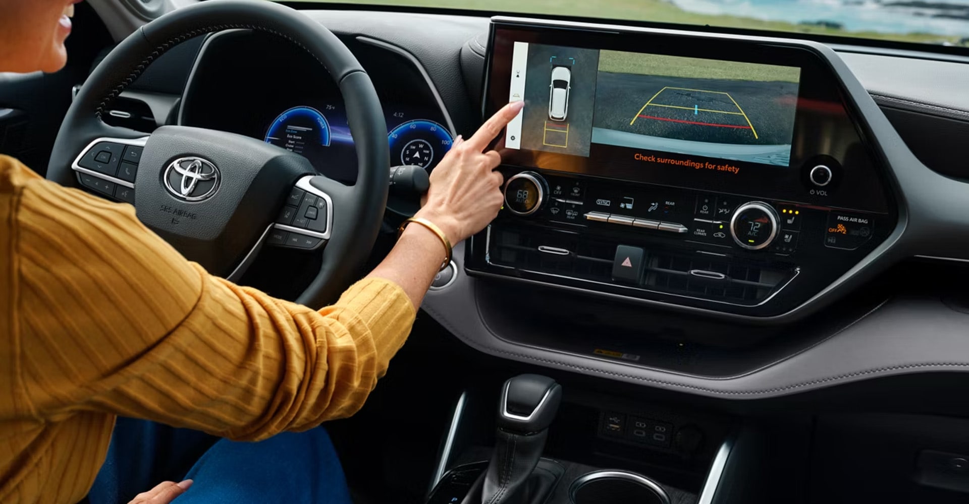 2026 Toyota Highlander Interior