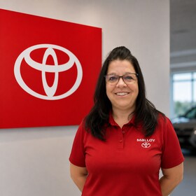 Staff member Gail Steele from ID_0fa81002fe33
