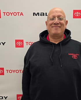 Staff member Haroun Akram from ID_a7779d0ef129