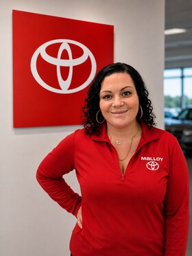 Staff member Elizabeth Lunsford from ID_a7779d0ef129