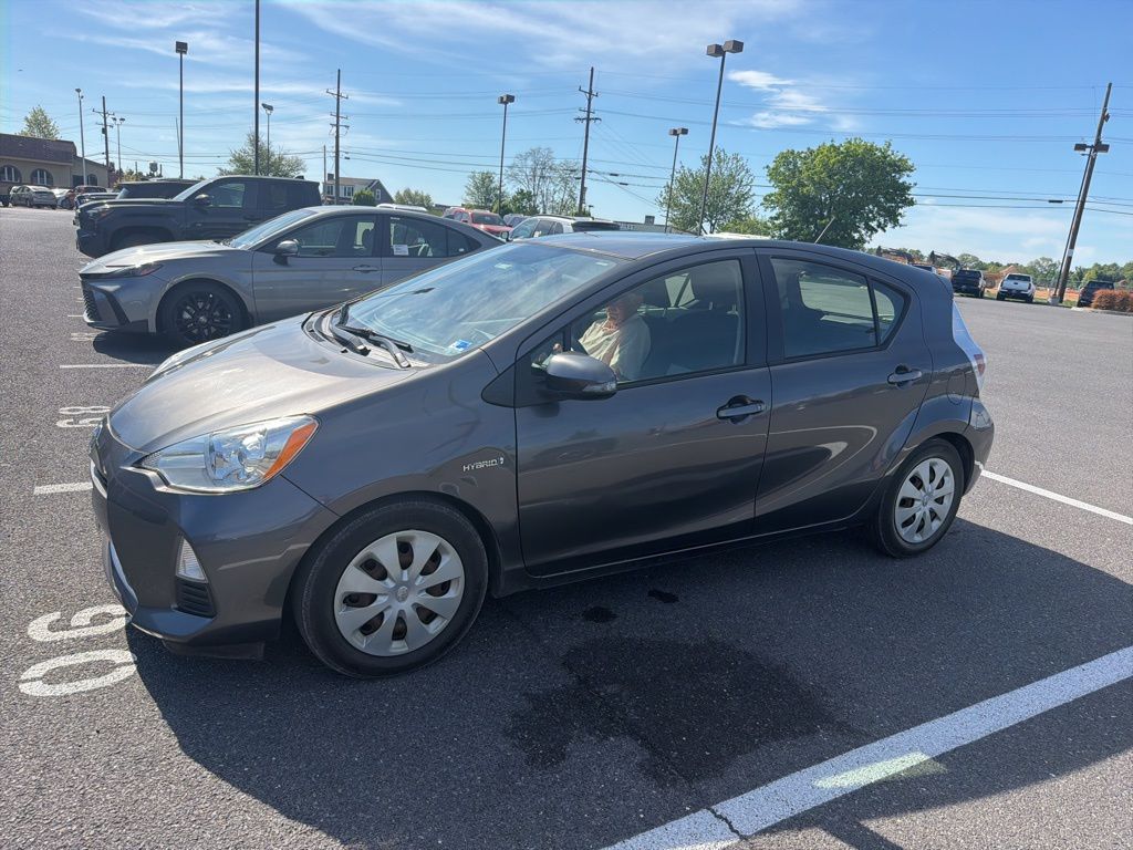 2012 Toyota Prius c Three's photo