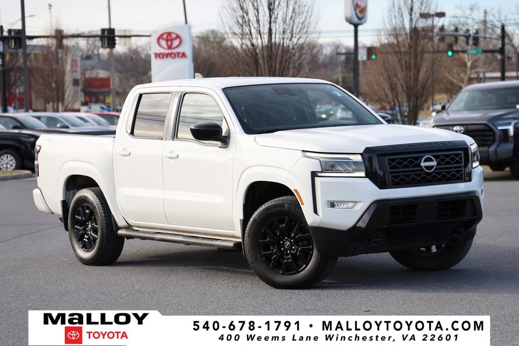 2023 Nissan Frontier SV's photo