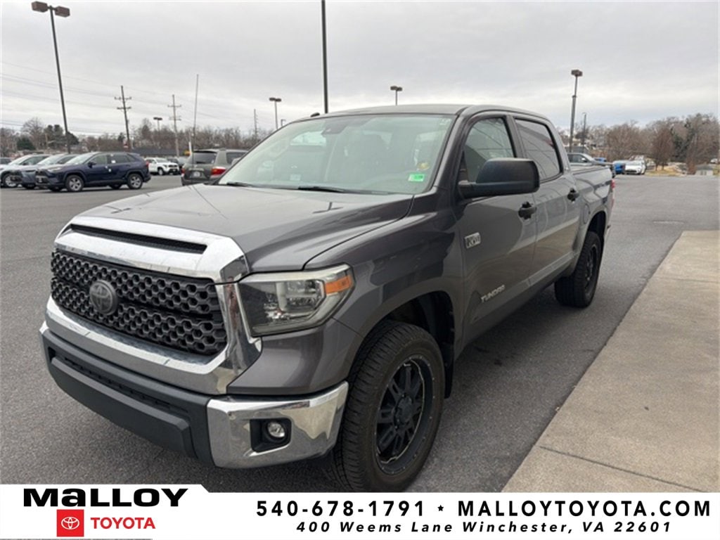 2018 Toyota Tundra SR5's photo