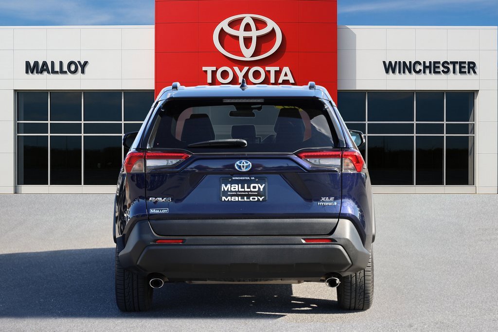 2021 Toyota RAV4 Hybrid XLE Premium photo 3