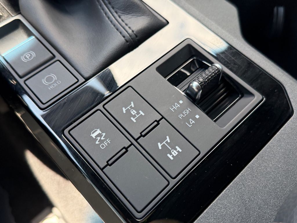 2025 Toyota Land Cruiser 25
