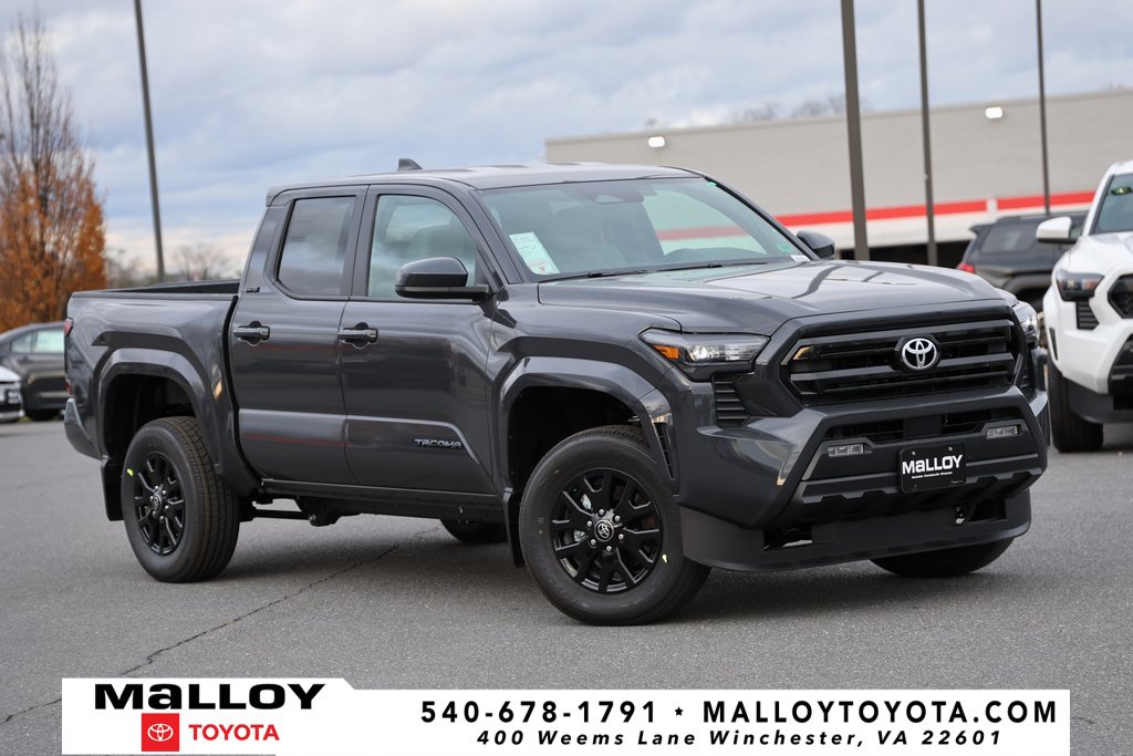 2025 Toyota Tacoma SR5's photo