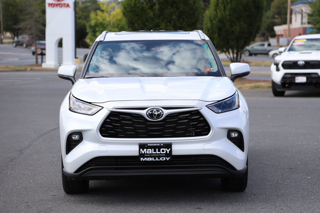 2024 Toyota Highlander XLE photo 4