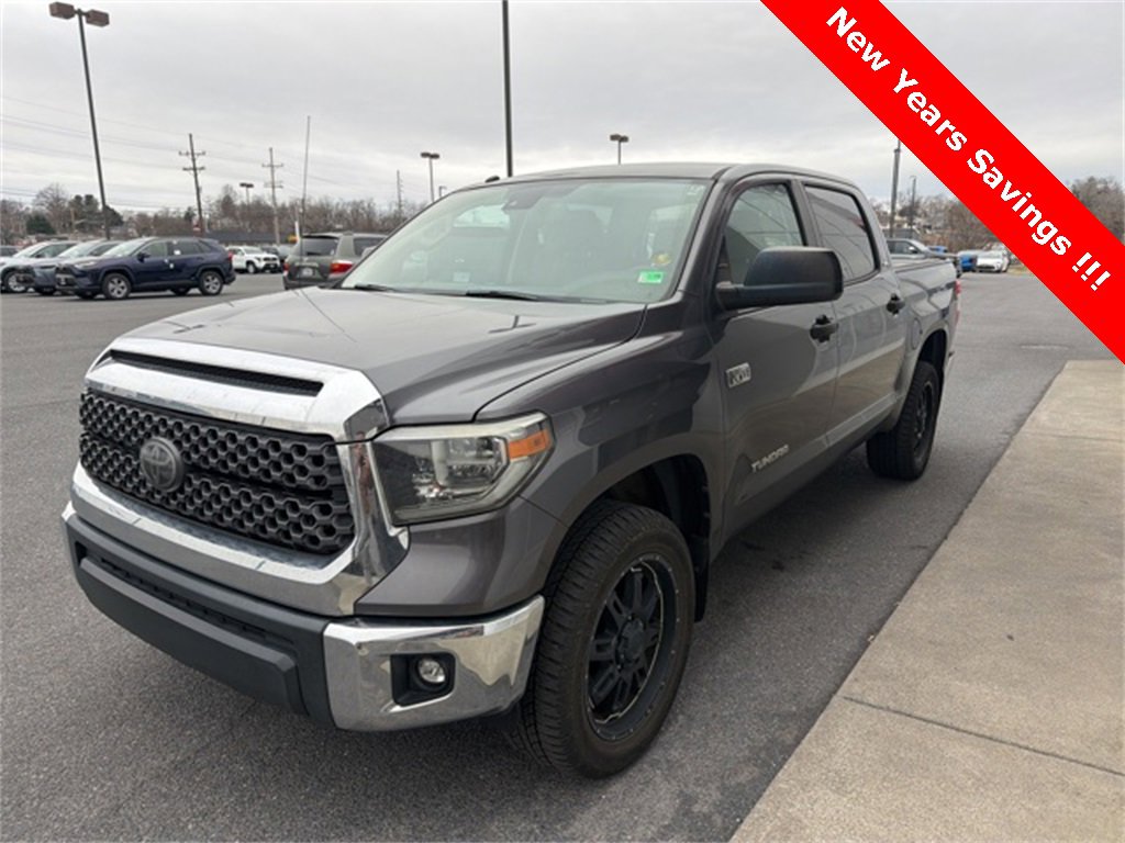 2018 Toyota Tundra SR5's photo