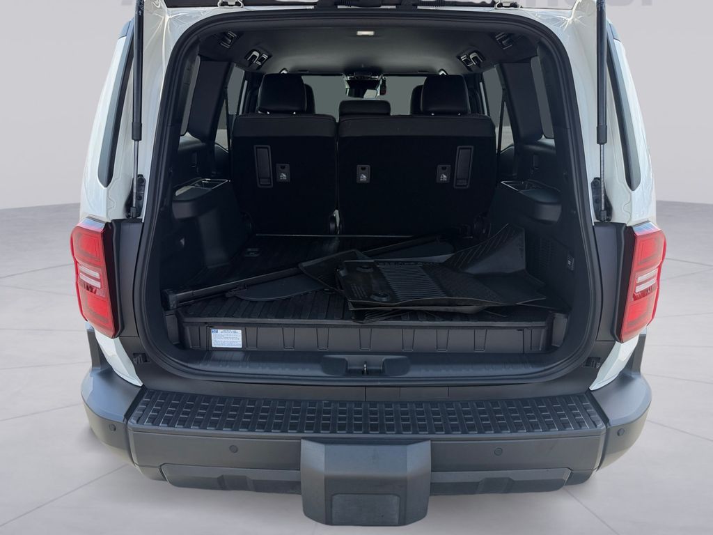 2025 Toyota Land Cruiser 19